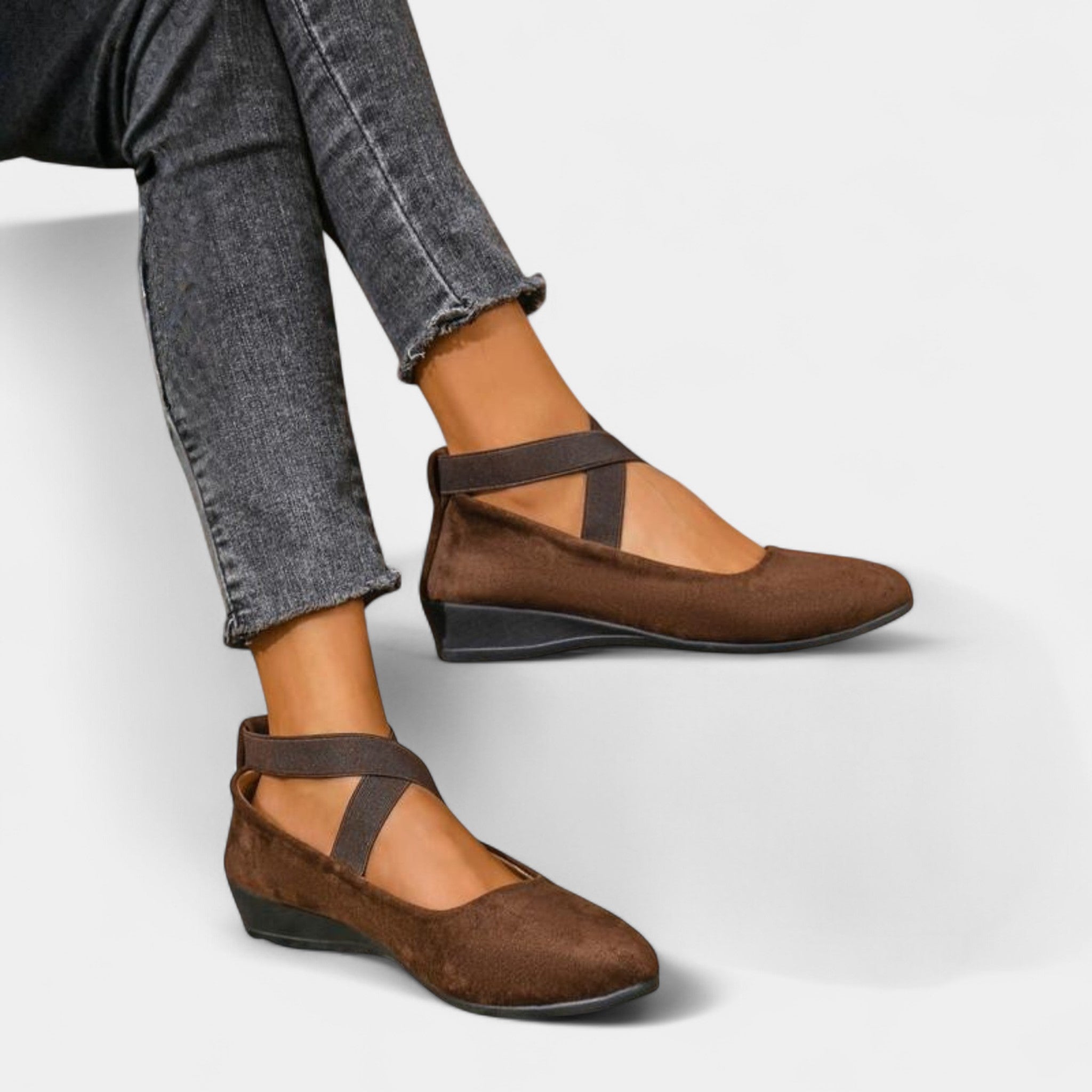 Nina – Pohodlné uzavreté topánky na podpätku