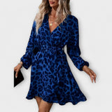 Elegantné šaty s leopardím potlačou, s V-izrezom a sťahovacími pásmi