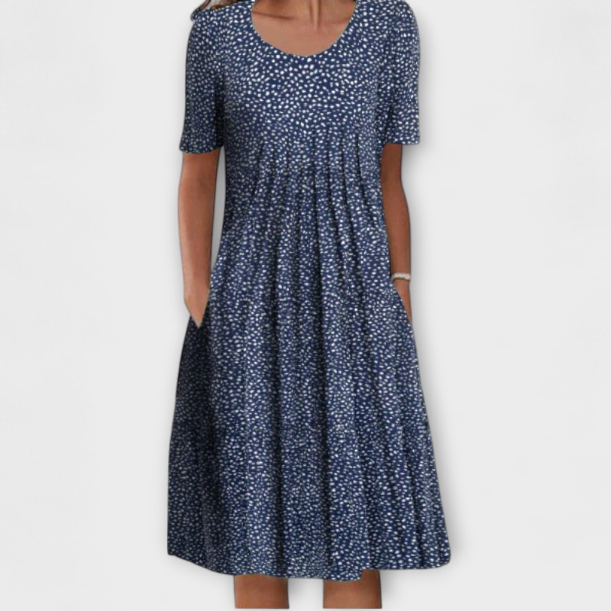 Emelie – Štýlové plisované šaty s kontrolou brucha