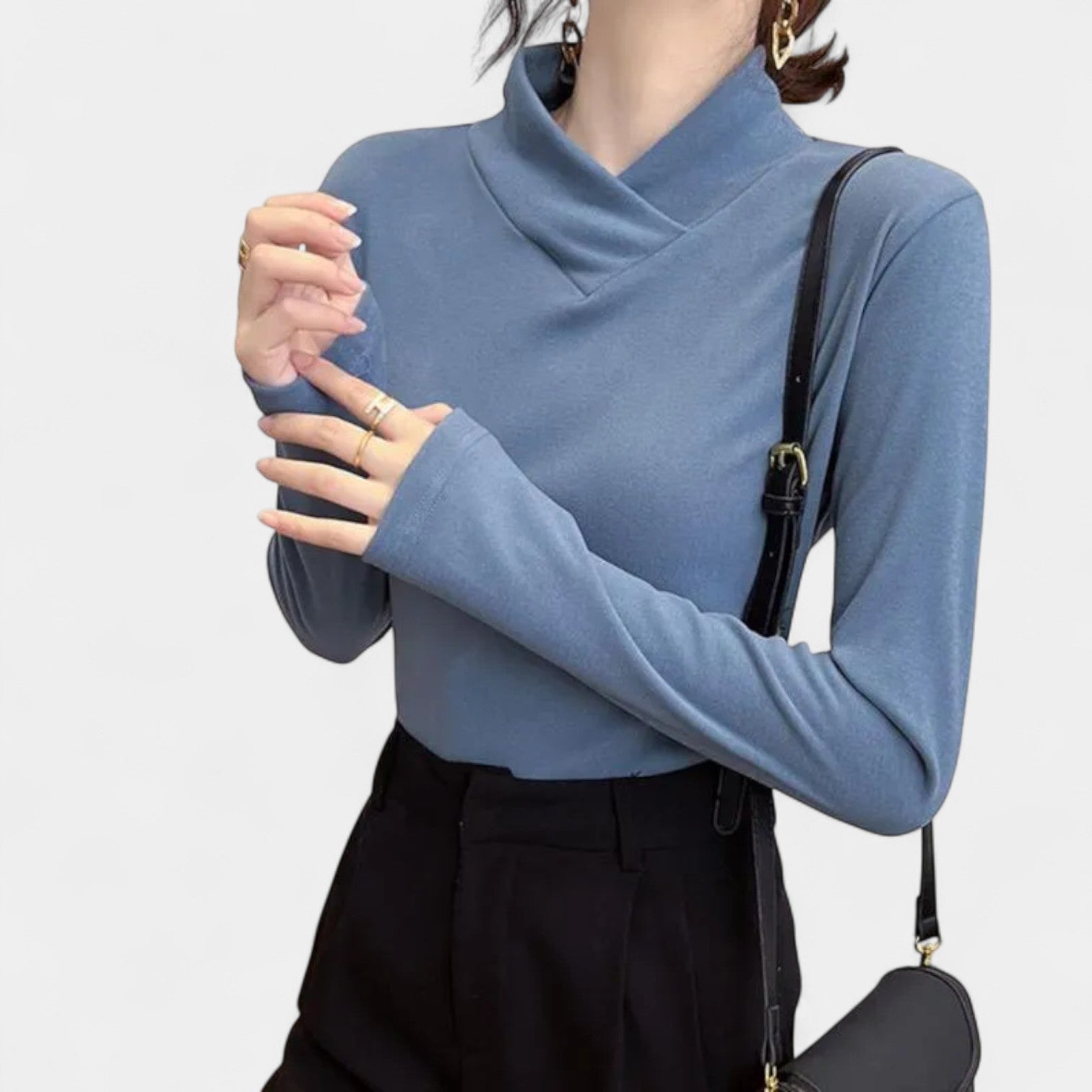 Veronika – Elegantný pulóver s tesným strihom