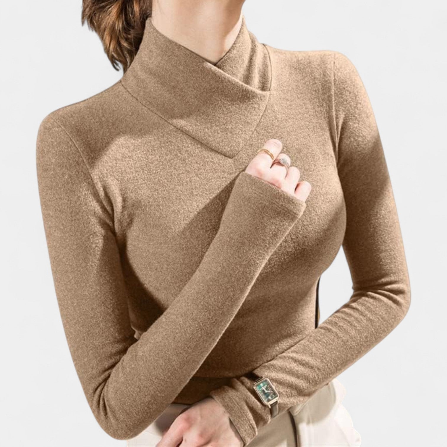 Veronika – Elegantný pulóver s tesným strihom