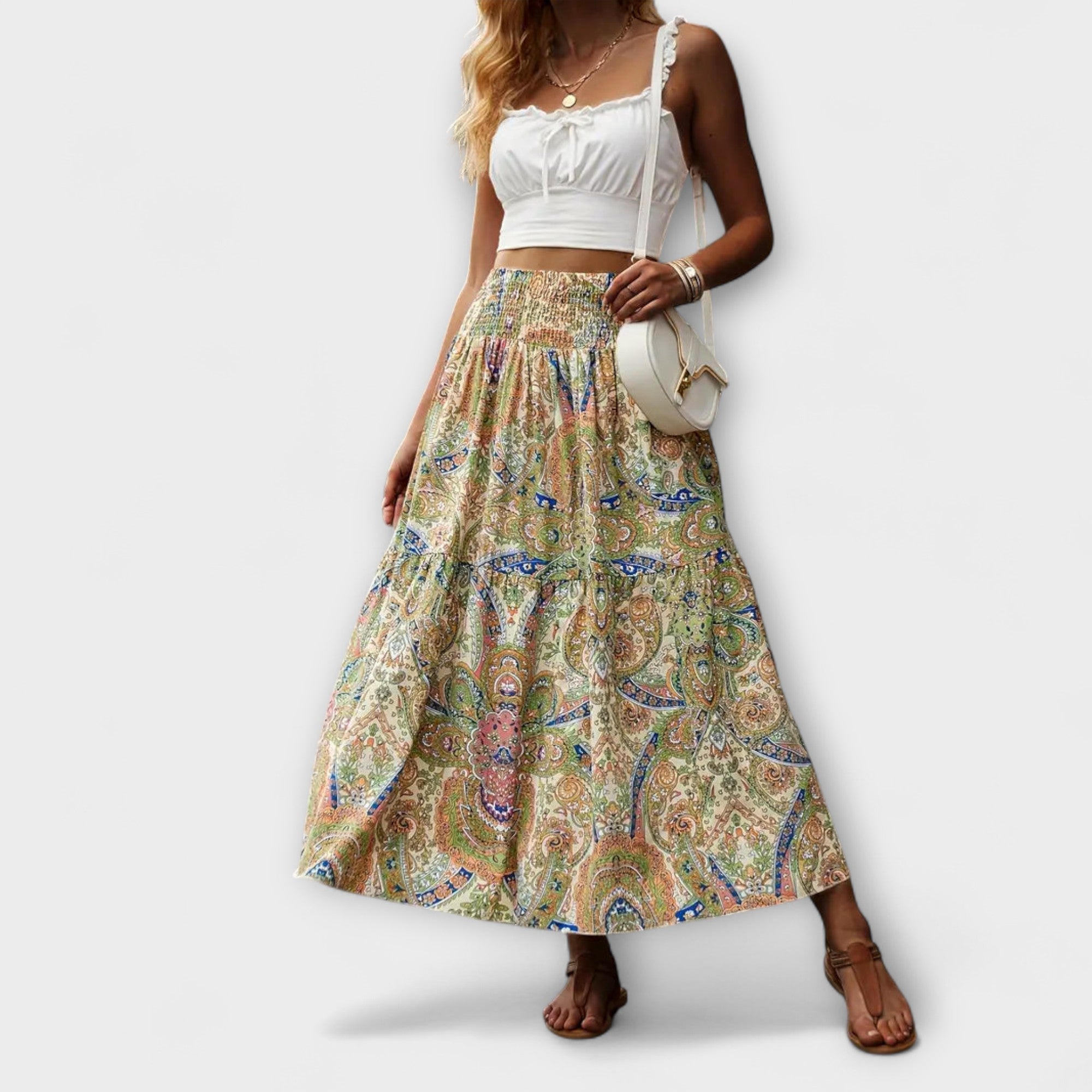 Pohodlné šaty s vzorom