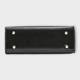 Cécile. - Lesklá taška s krokodílím vzorom